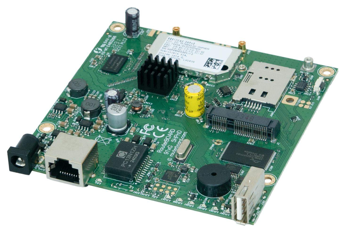 MikroTik RB912UAG-5HPnD RouterBOARD Wi-Fi 4 (5 GHz 802.11n), 2x2 MIMO, 1x GE, 1x miniPCIe, 1x USB